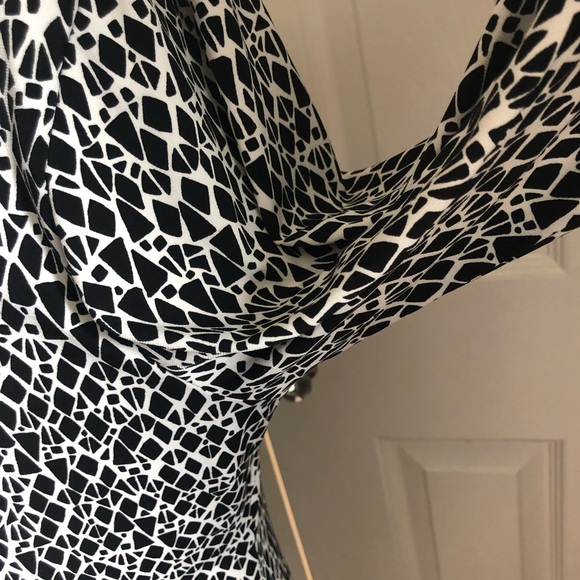 Laundry Wrap Dress - Picture 5 of 6